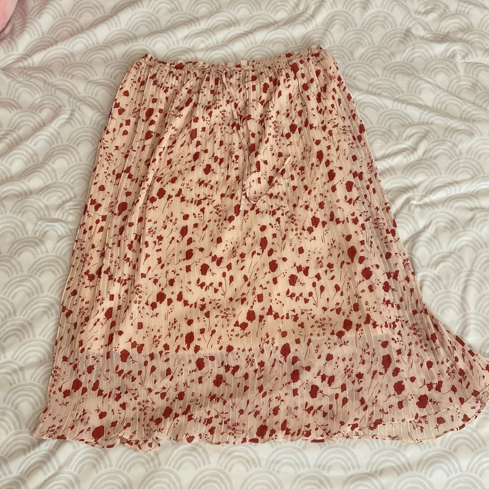 Nectar Pleated Floral Midi Skirt